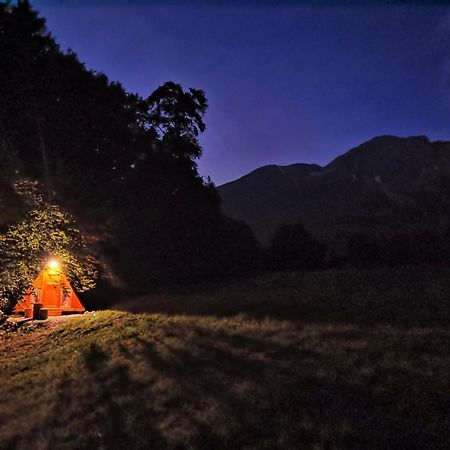 Hotel Glamping Krn Kobarid Exterior foto